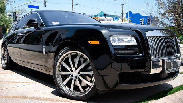 Service and Repair of Rolls-Royce Vehicles